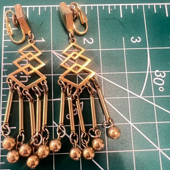 Vtg 30's 3" Geometric Clip-On Dangle Earrings Trifari Gold-Tone 30's Boho Funky - Picture 5 of 7